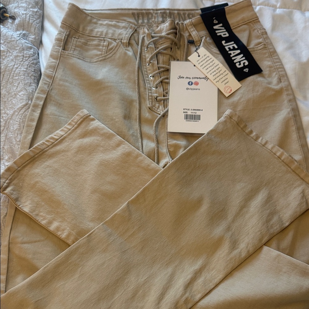Women’s VIP Khaki Lace-Up Chinos